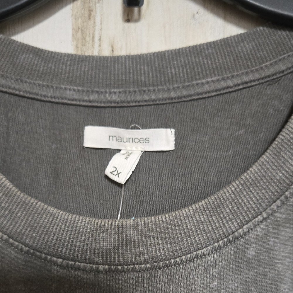 Maurices Gray Crew Neck Tee - Picture 4 of 5